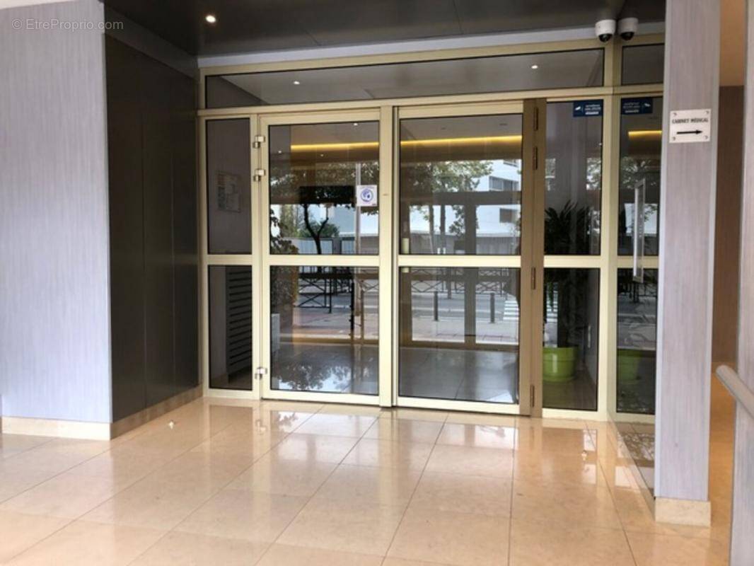 Appartement à COURBEVOIE