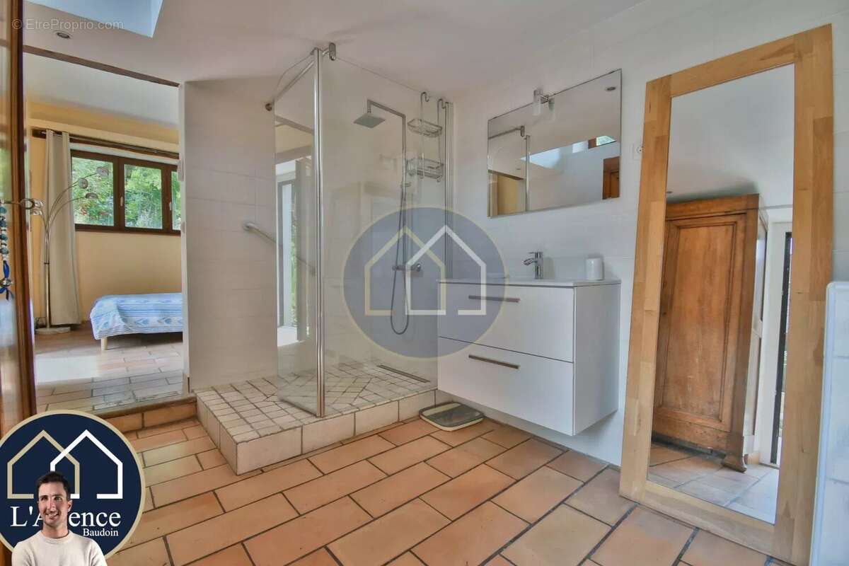 Maison à MONDONVILLE-SAINT-JEAN