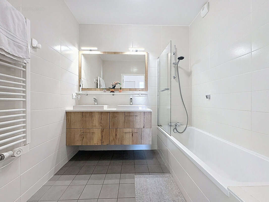 Appartement Attique Annecy 4 pièce(s) 94 m2 - photo 10