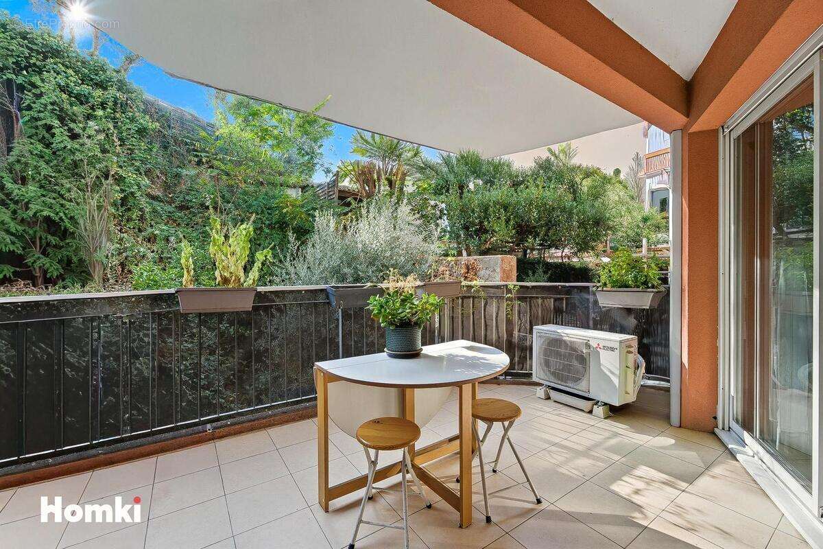 Appartement à LE CANNET