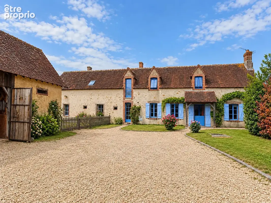 Maison à SEMUR-EN-VALLON