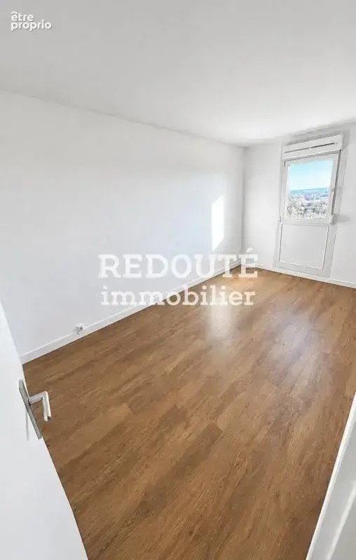 Appartement T3 situé à Reims, à proximité de la place Luton - photo 9