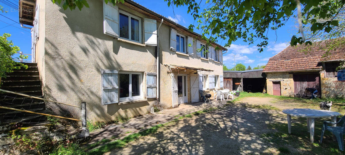 Maison à CAVAGNAC