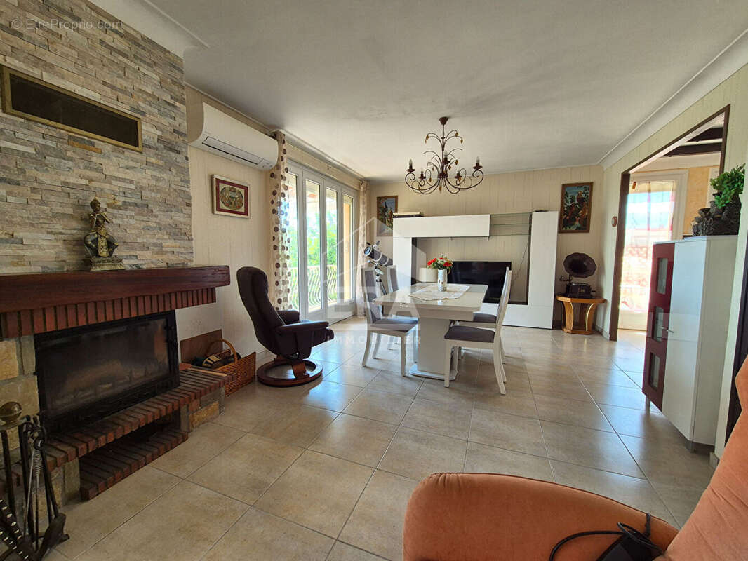 Maison à SAINT-CYPRIEN