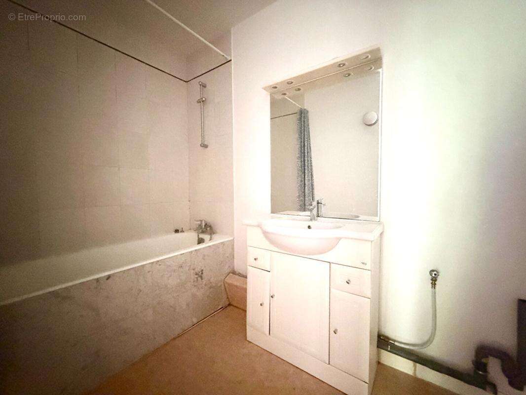 Appartement à LA CELLE-SAINT-CLOUD