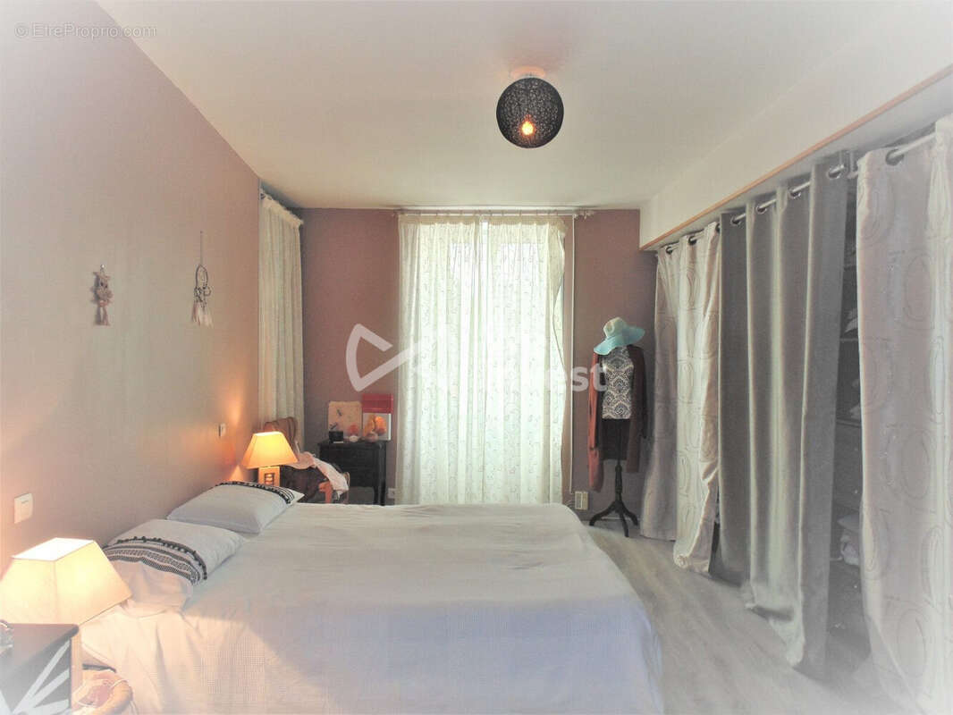 Maison à JOUX-LA-VILLE