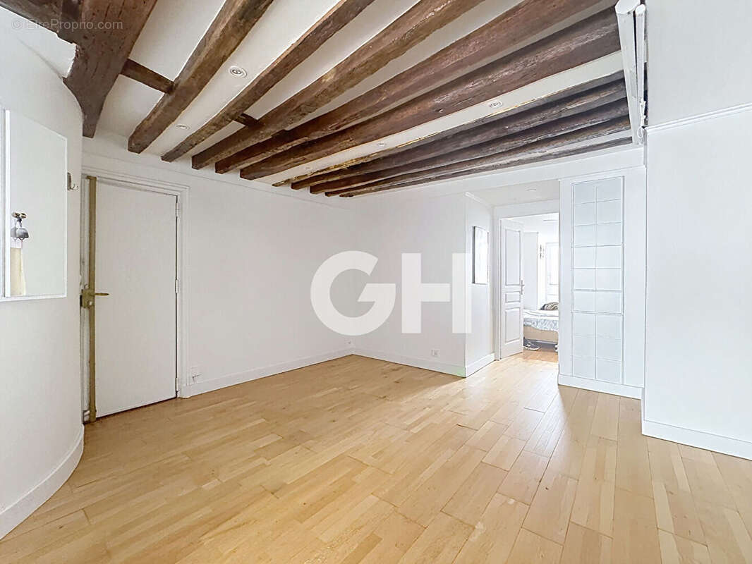 Appartement à PARIS-11E