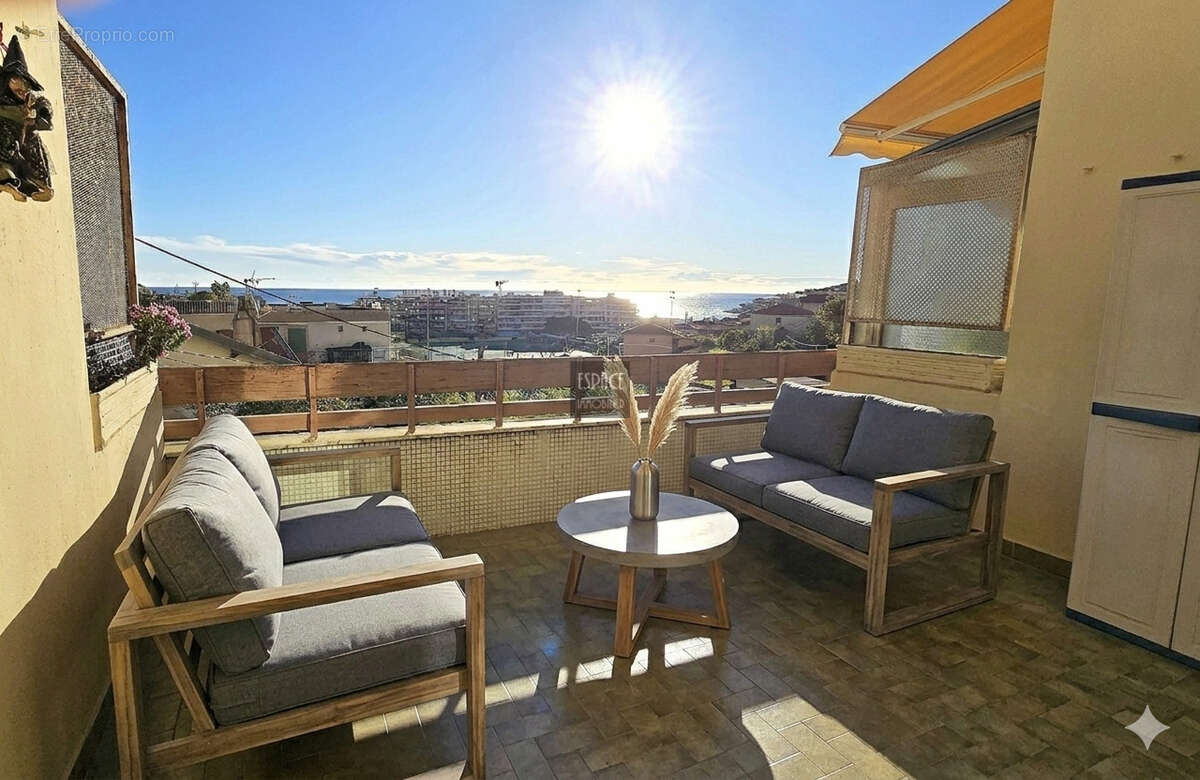 Appartement à ROQUEBRUNE-CAP-MARTIN