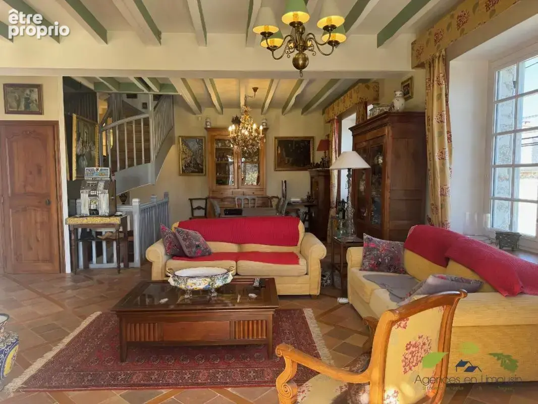 Maison 5 pièces 136 m² à vendre à Treignac (19260) - photo 10