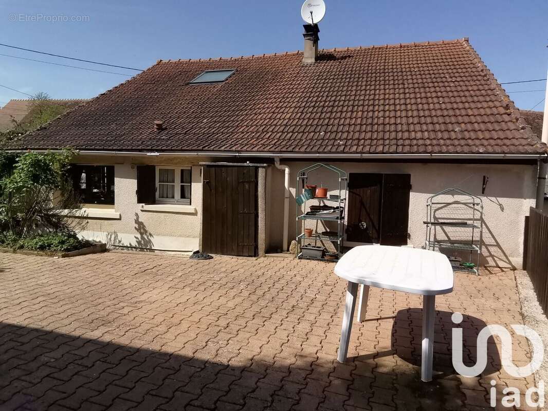 Photo 2 - Maison à BAZAIGES