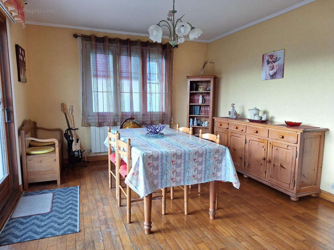 Maison à BOUVAINCOURT-SUR-BRESLE