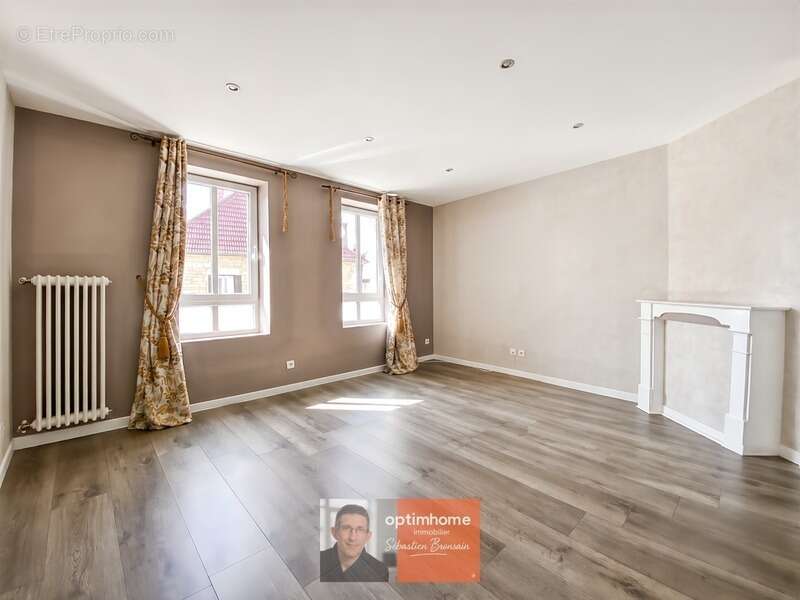 Appartement à CHAUSSIN
