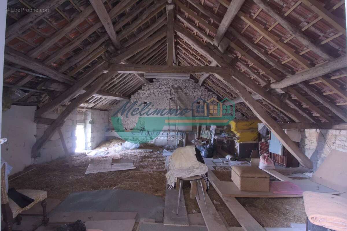 Maison 92 m² à Lain  - photo 5