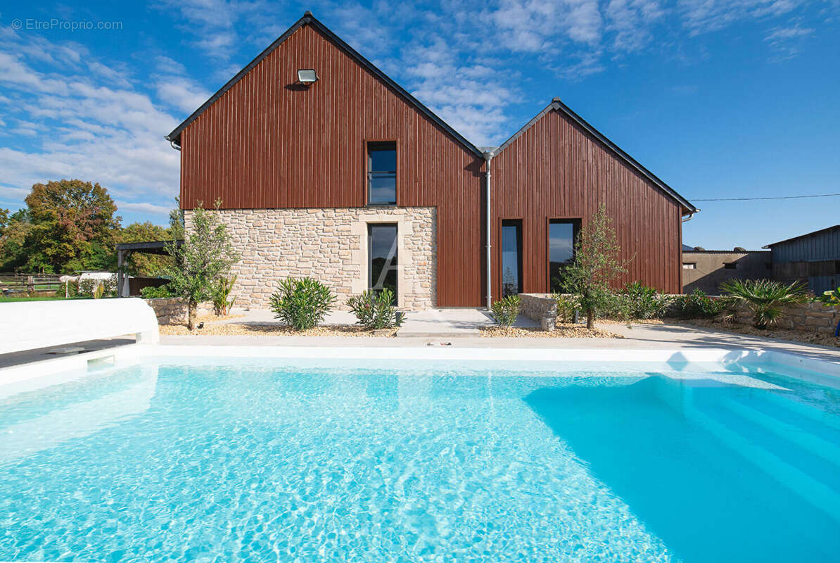 Maison à SAINT-OUEN-DES-TOITS