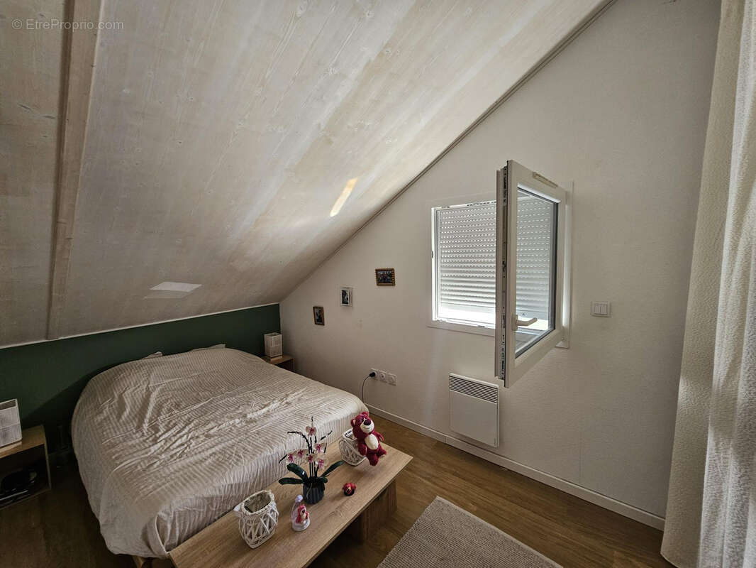 Maison mitoyenne à Etalans - photo 10