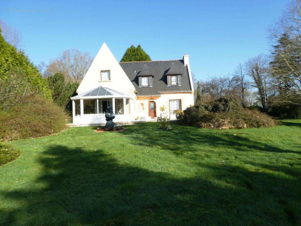 Maison à SAINT-CARADEC-TREGOMEL