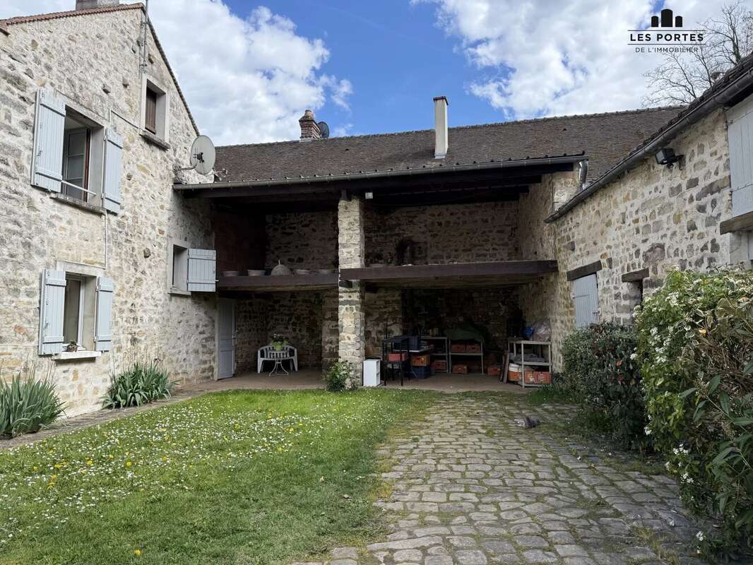 Maison à NOISY-SUR-ECOLE