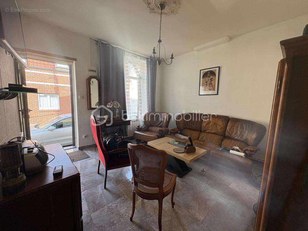 Maison à MONTIGNY-EN-GOHELLE