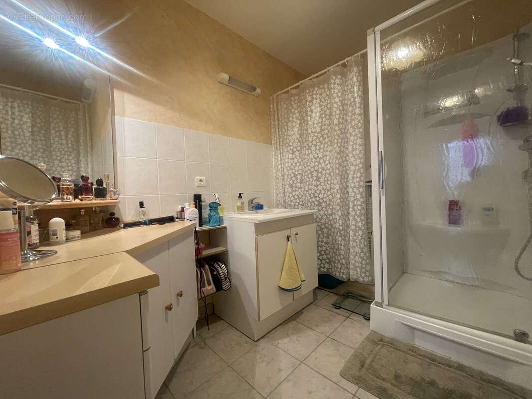 Appartement à RIORGES