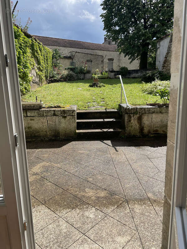 Maison à COGNAC