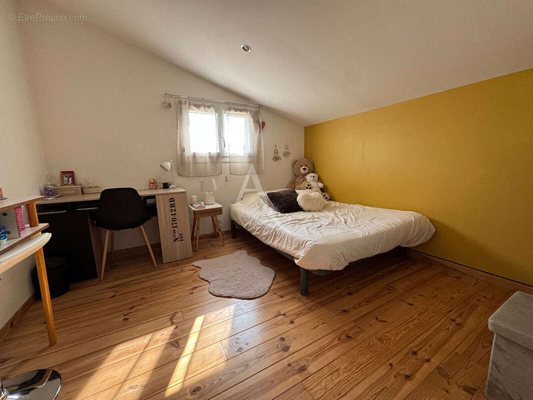 Spacieuse maison familiale de 146 m² à Cournanel - photo 8
