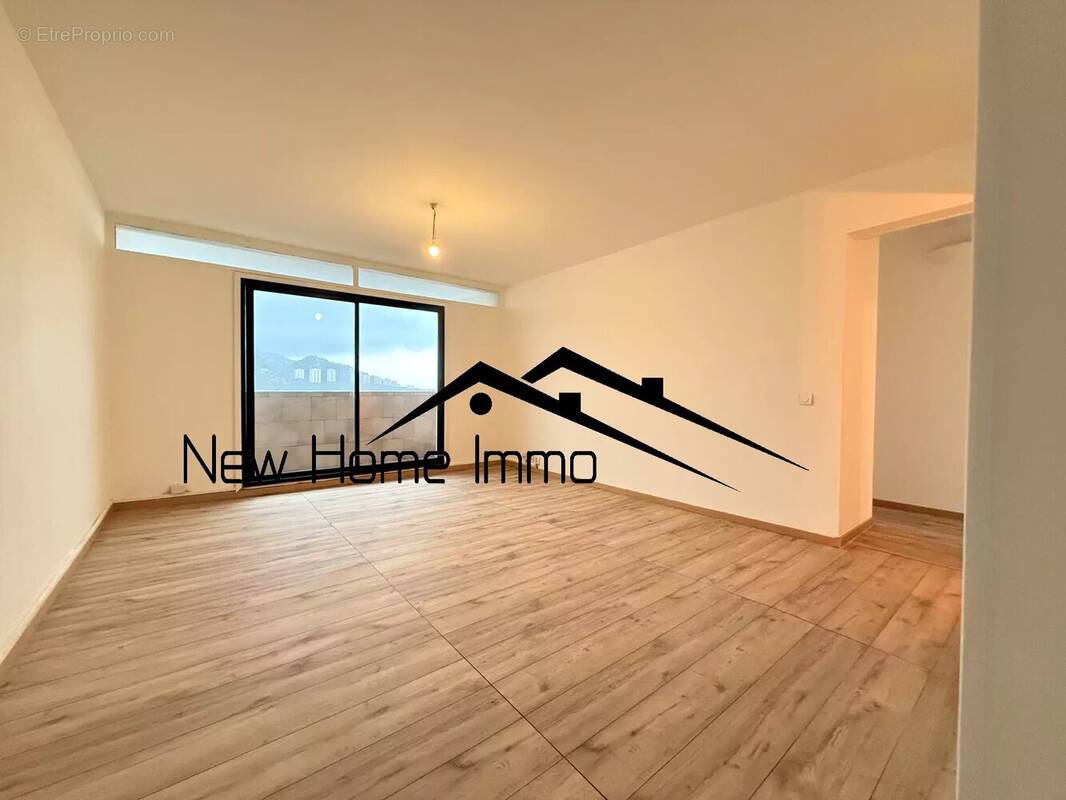 Appartement à MARSEILLE-9E