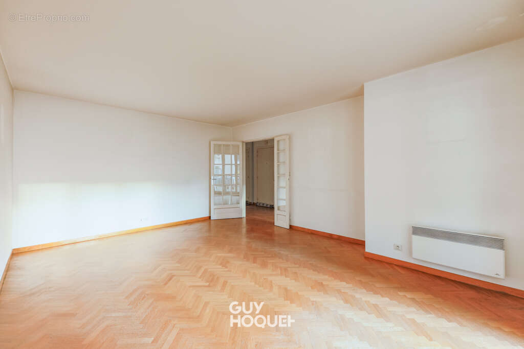 Appartement à ISSY-LES-MOULINEAUX