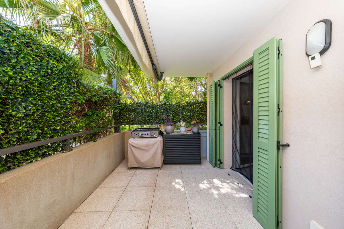 Appartement à LA COLLE-SUR-LOUP