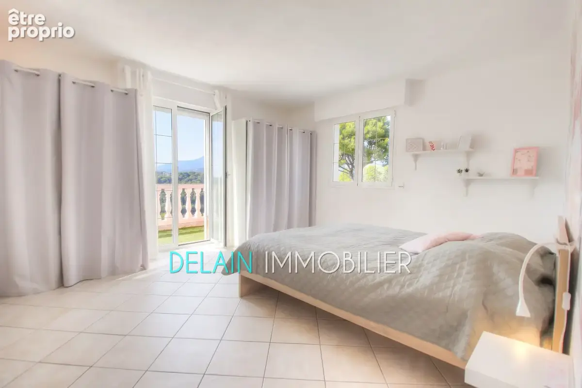 Maison 7 pièces 233 m² à vendre à Cagnes-Sur-Mer (06800) - photo 5