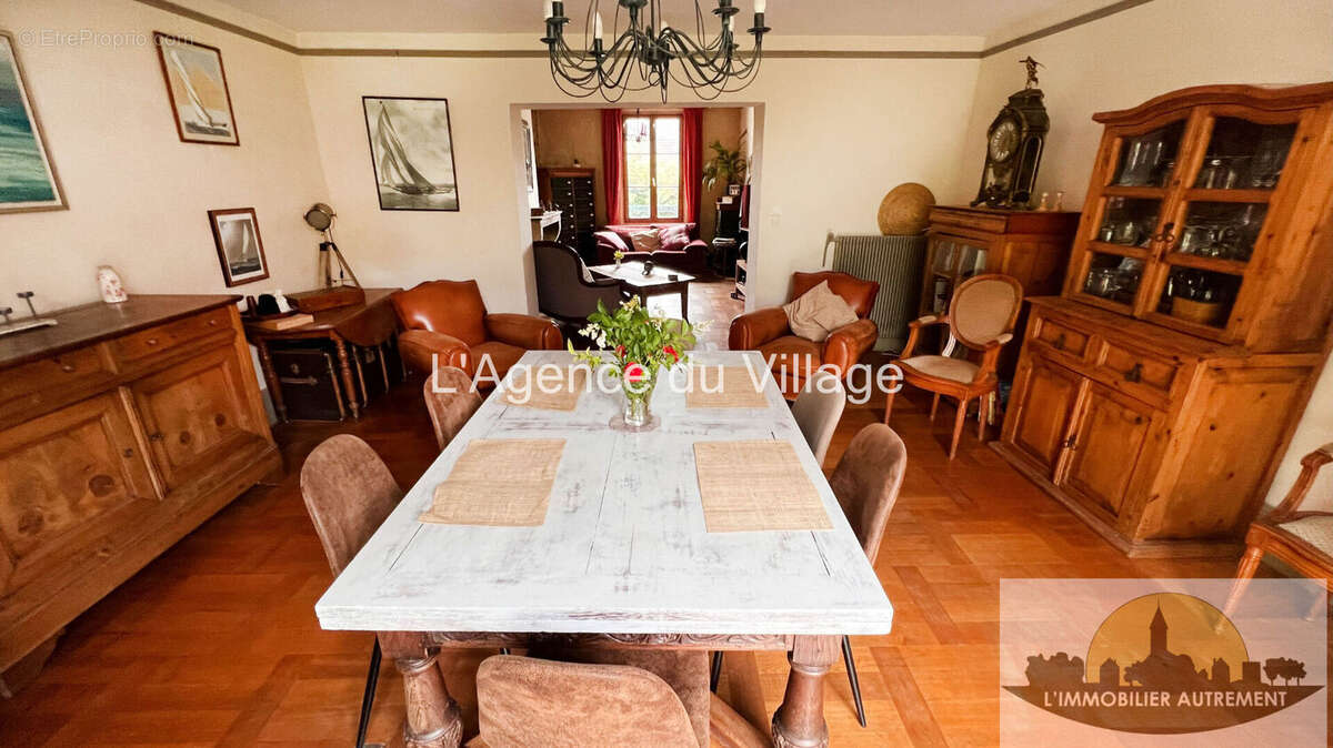 Maison à VILLENEUVE-LES-SABLONS