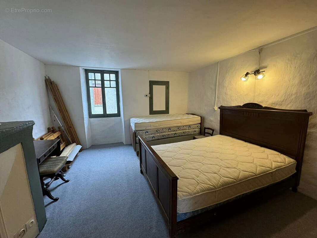 Maison à CHATEAUPONSAC