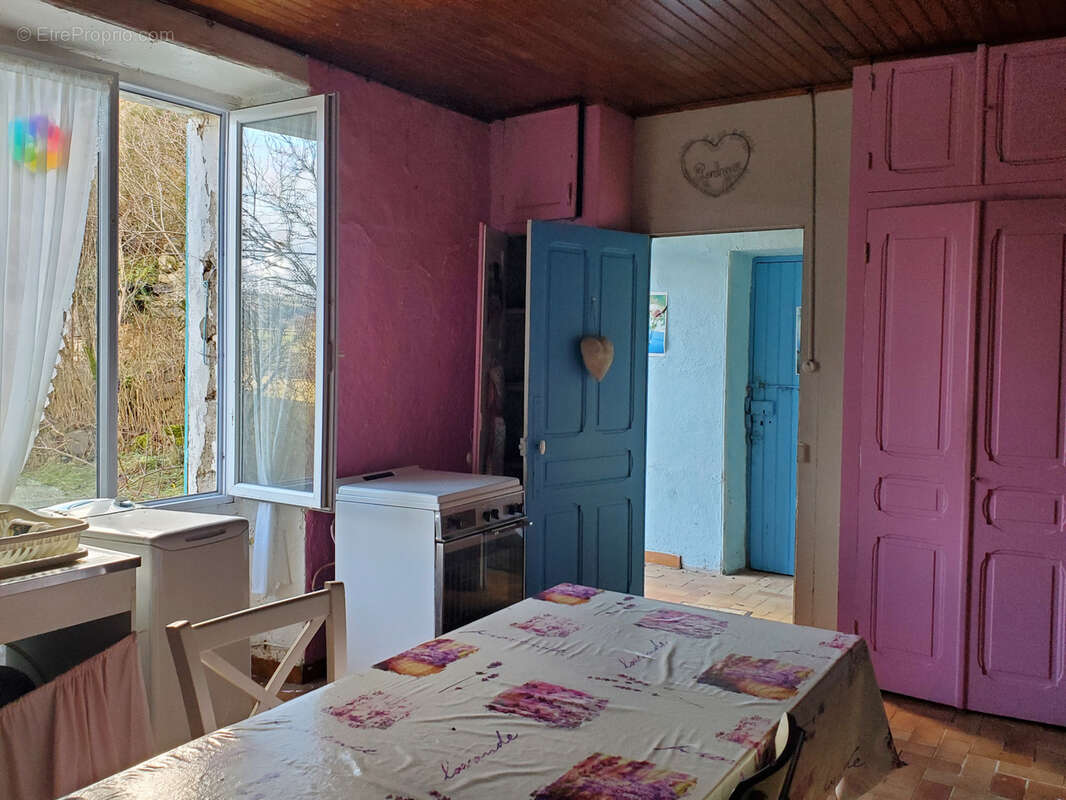 Maison à COUCOURON