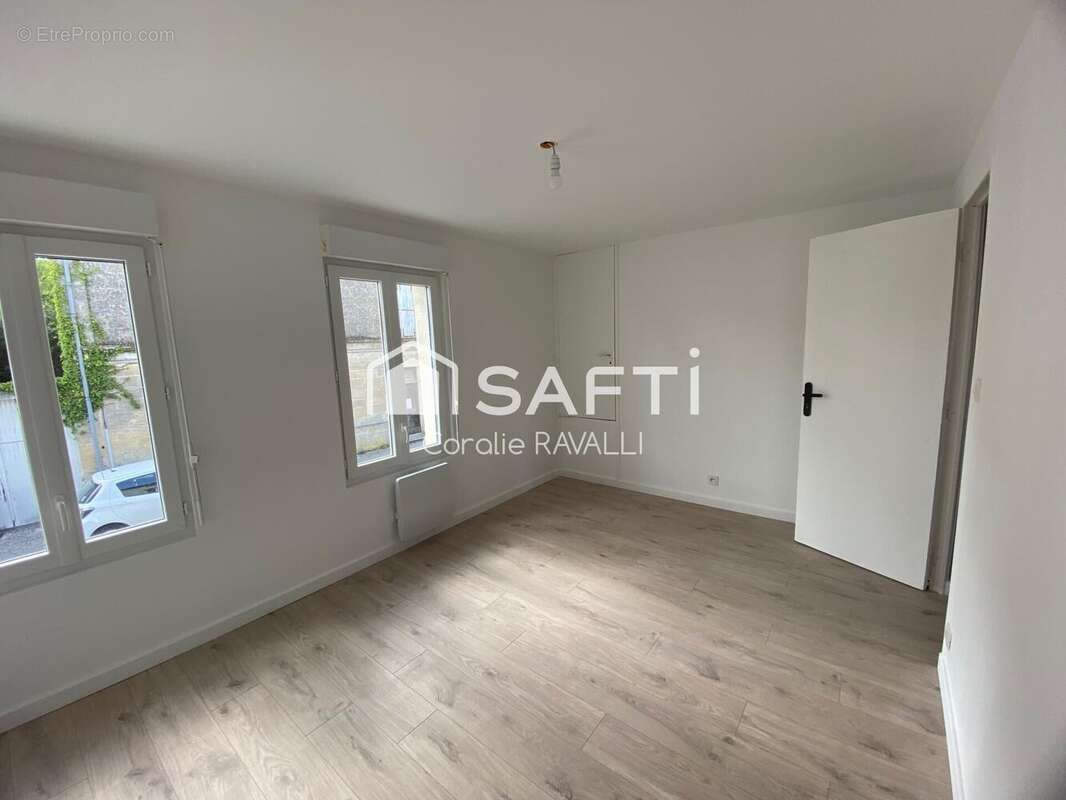 Photo 5 - Maison à ROULLET-SAINT-ESTEPHE