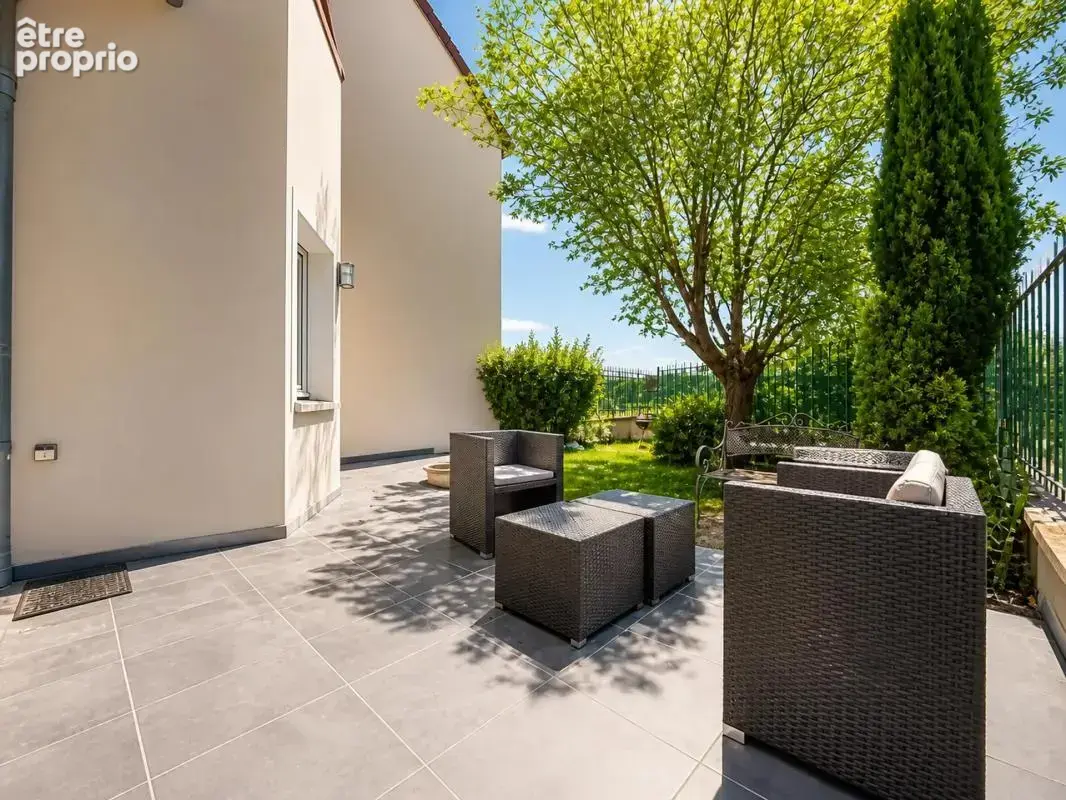 Maison de 5 pièces de 100 m² à Saint-Cyr-l'École - photo 3