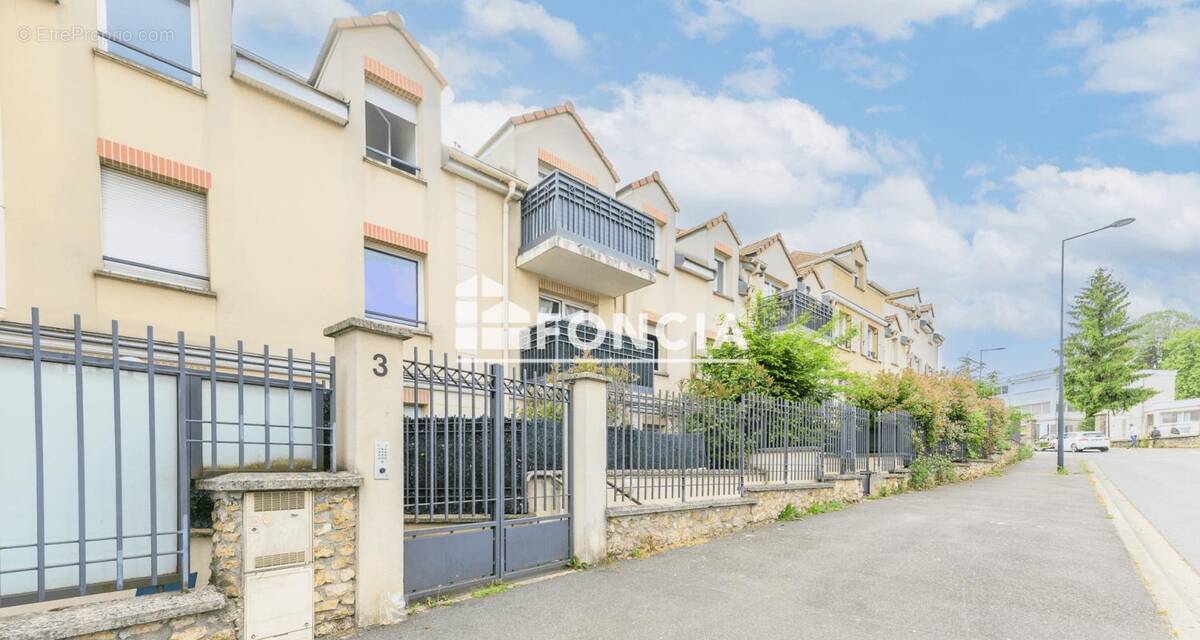 Appartement à LA QUEUE-EN-BRIE