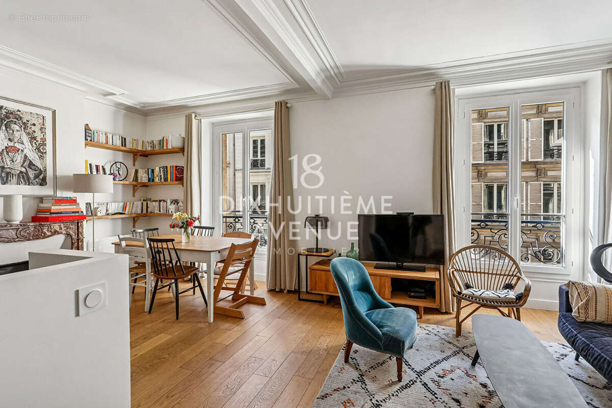 Appartement à PARIS-18E