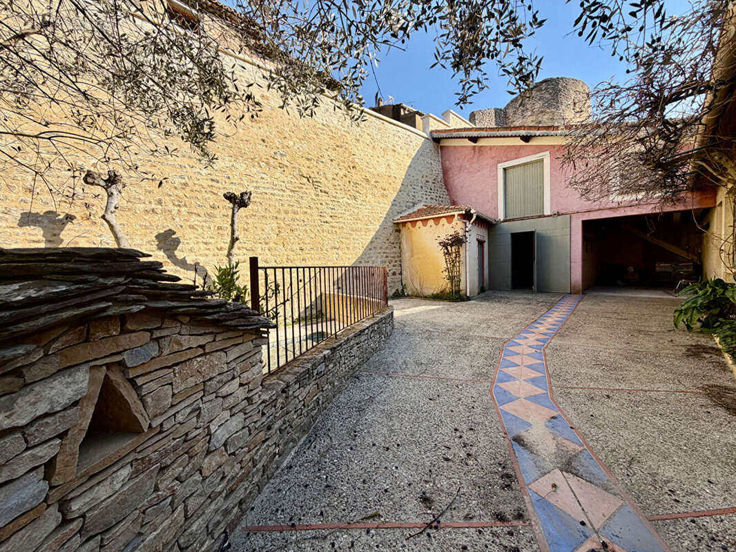 Maison à BAGNOLS-SUR-CEZE