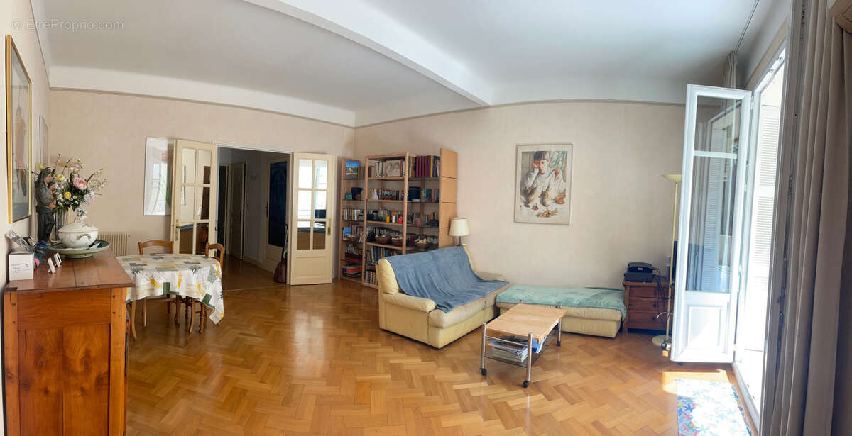 Appartement à SAINT-RAPHAEL