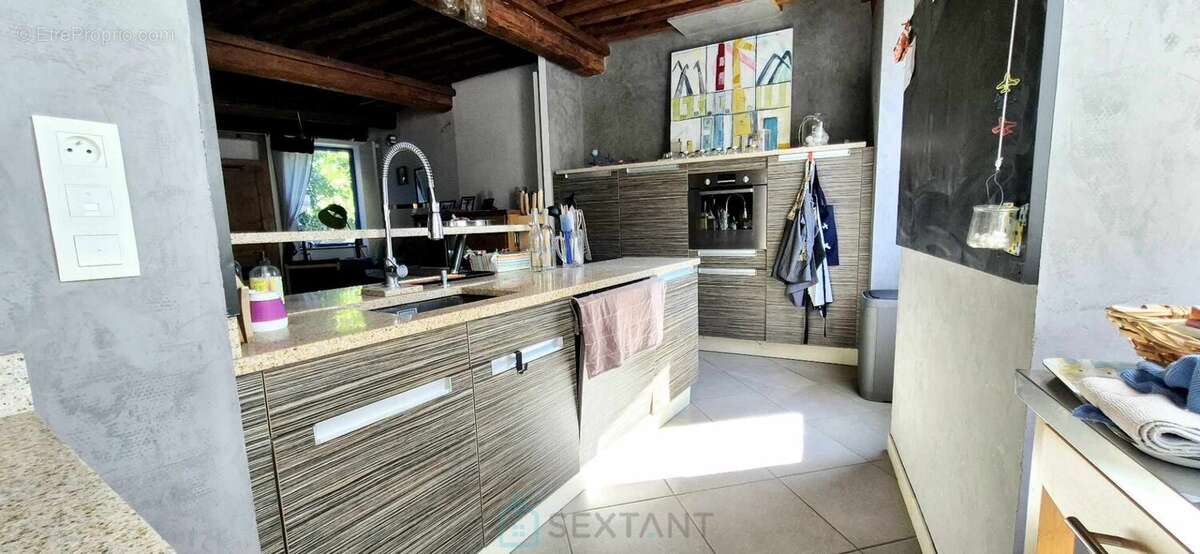 Maison à VEYRE-MONTON