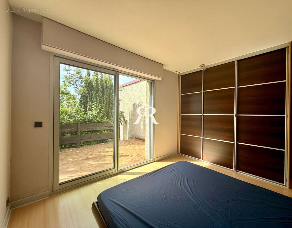 Maison d'architecte avec piscine et beaux volumes - photo 13