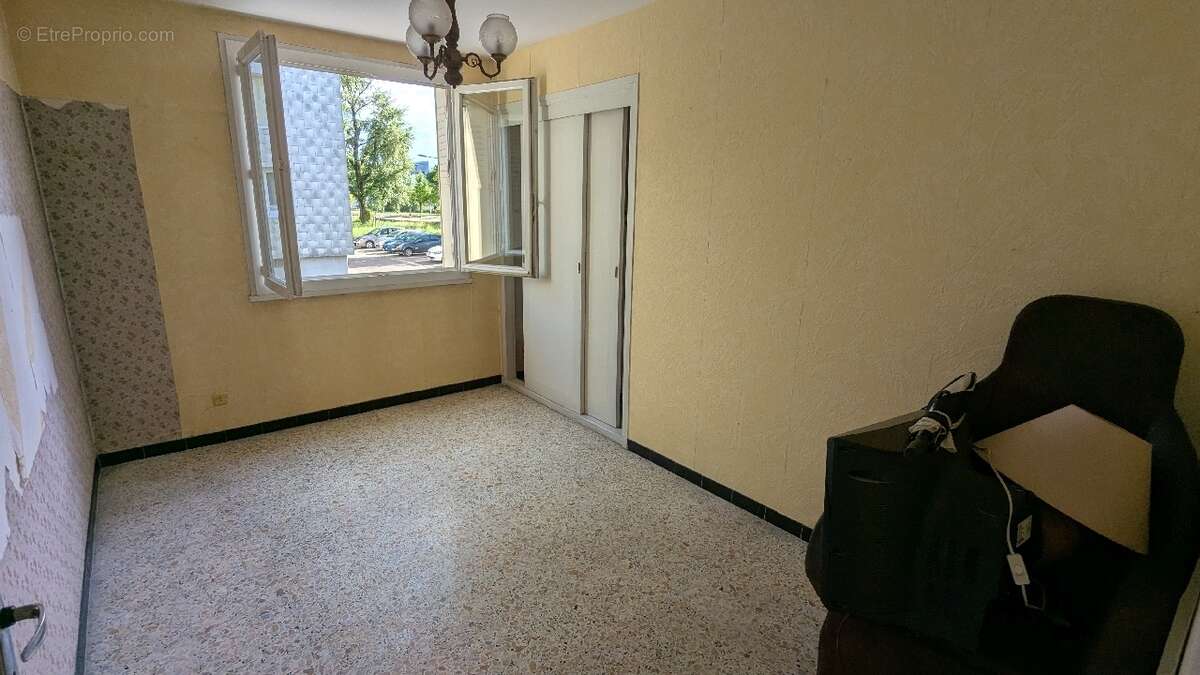Appartement à SAINT-MARTIN-D'HERES