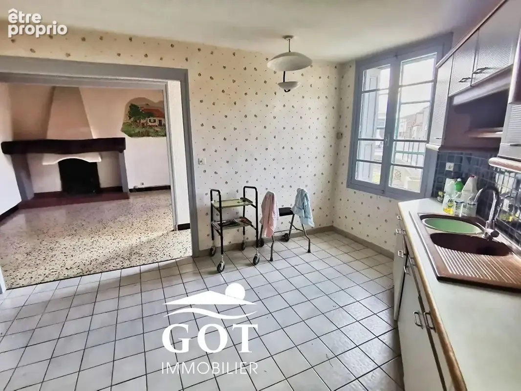 Maison à vendre à Saint Hippolyte avec dépendances, appartement T2 et grands garages, Fort potentiel  8 pièce(s) 276 m2 utiles - photo 6