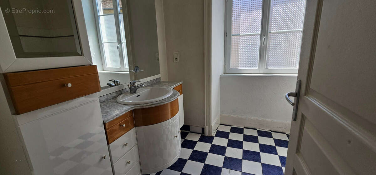 Bâtisse de charme avec 2 logements indépendants - photo 8