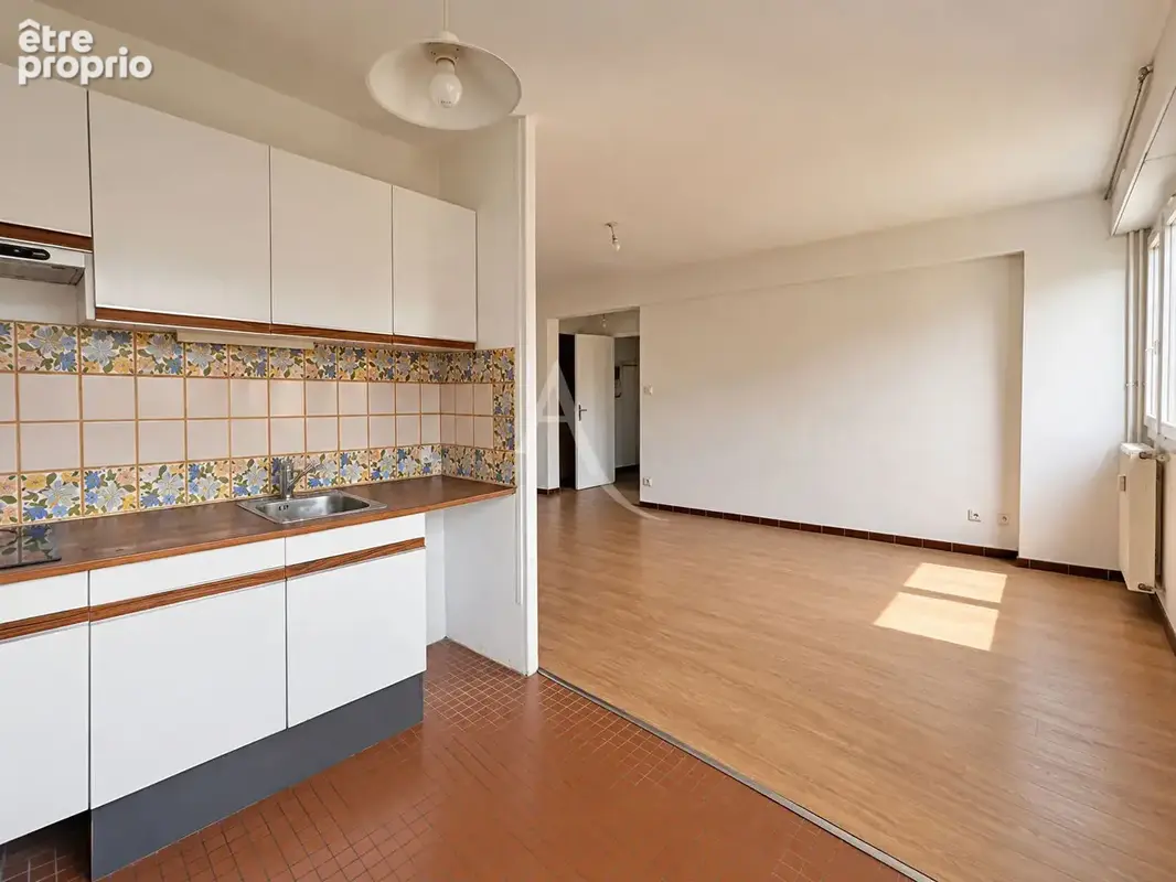 Timone - 13005 - appartement 2 pieces - parking - cave - photo 3