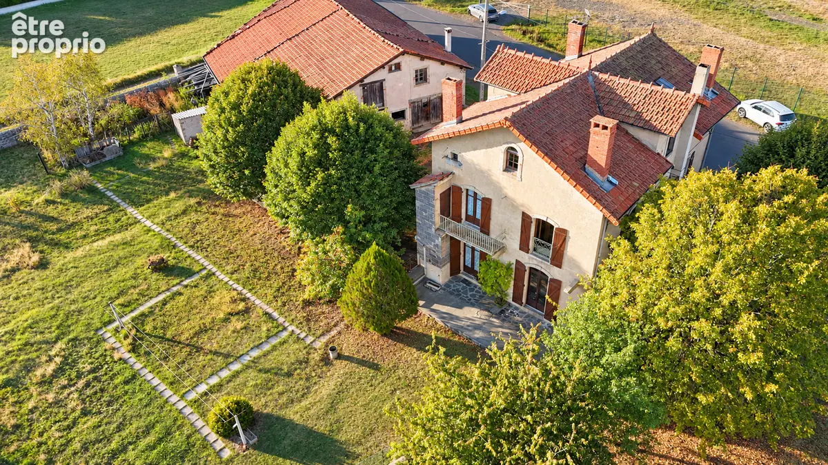 Photo Maison à Vernassal au prix de 158 900€