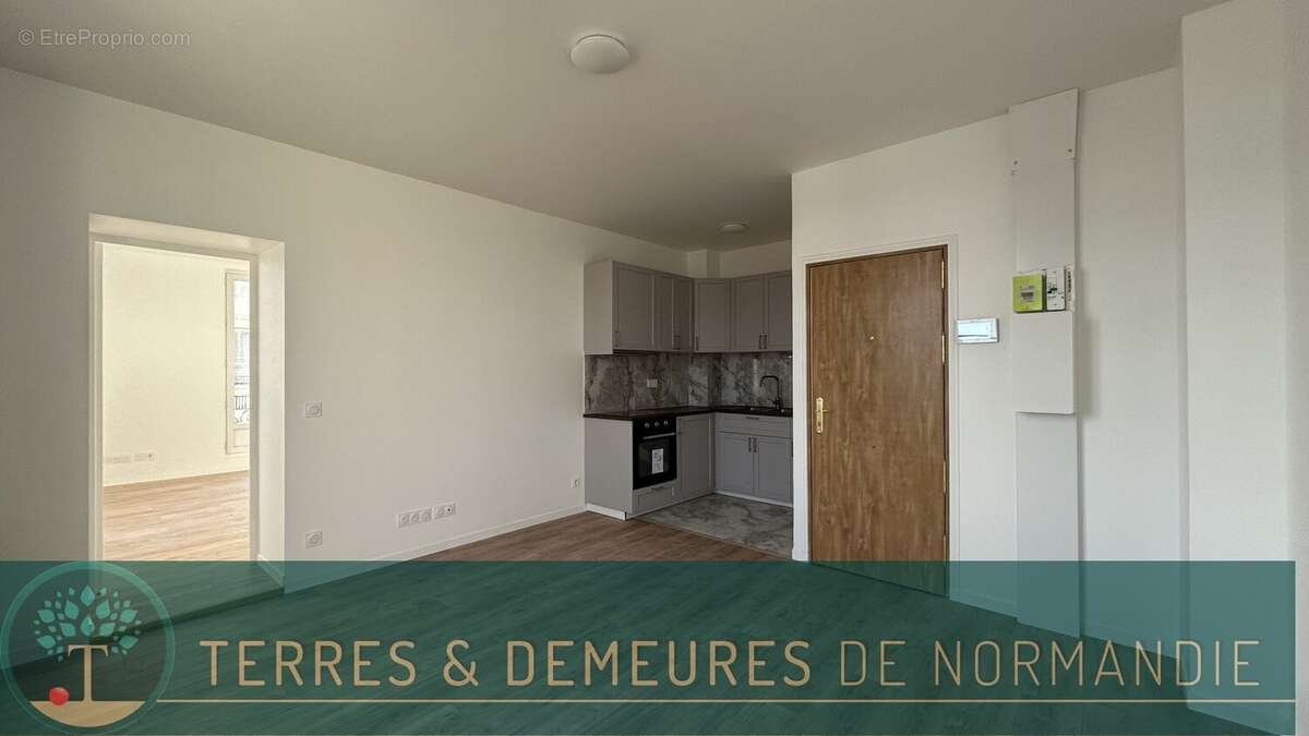 T2 loué de 40.70 m² avec vue port, au 1er étage à proximité immédiate du centre-ville de Dieppe. - photo 2