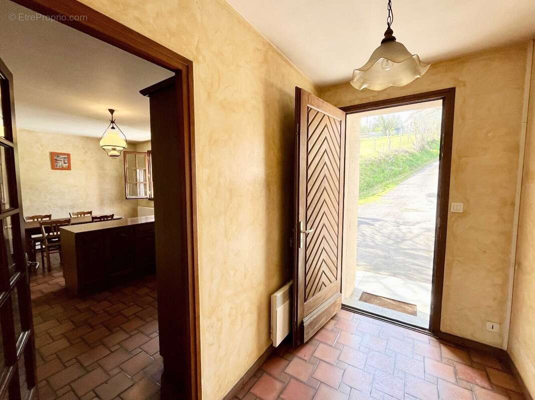 Maison à CONFOLENS