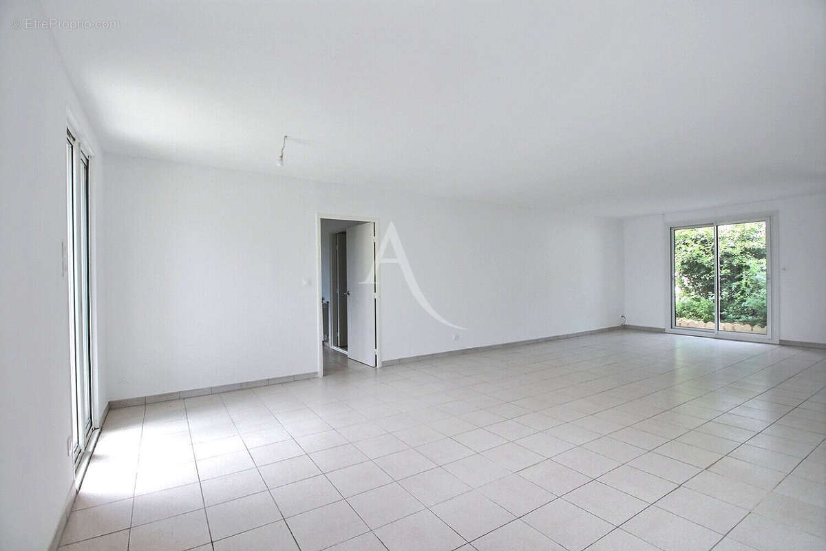 Maison à LA VALETTE-DU-VAR