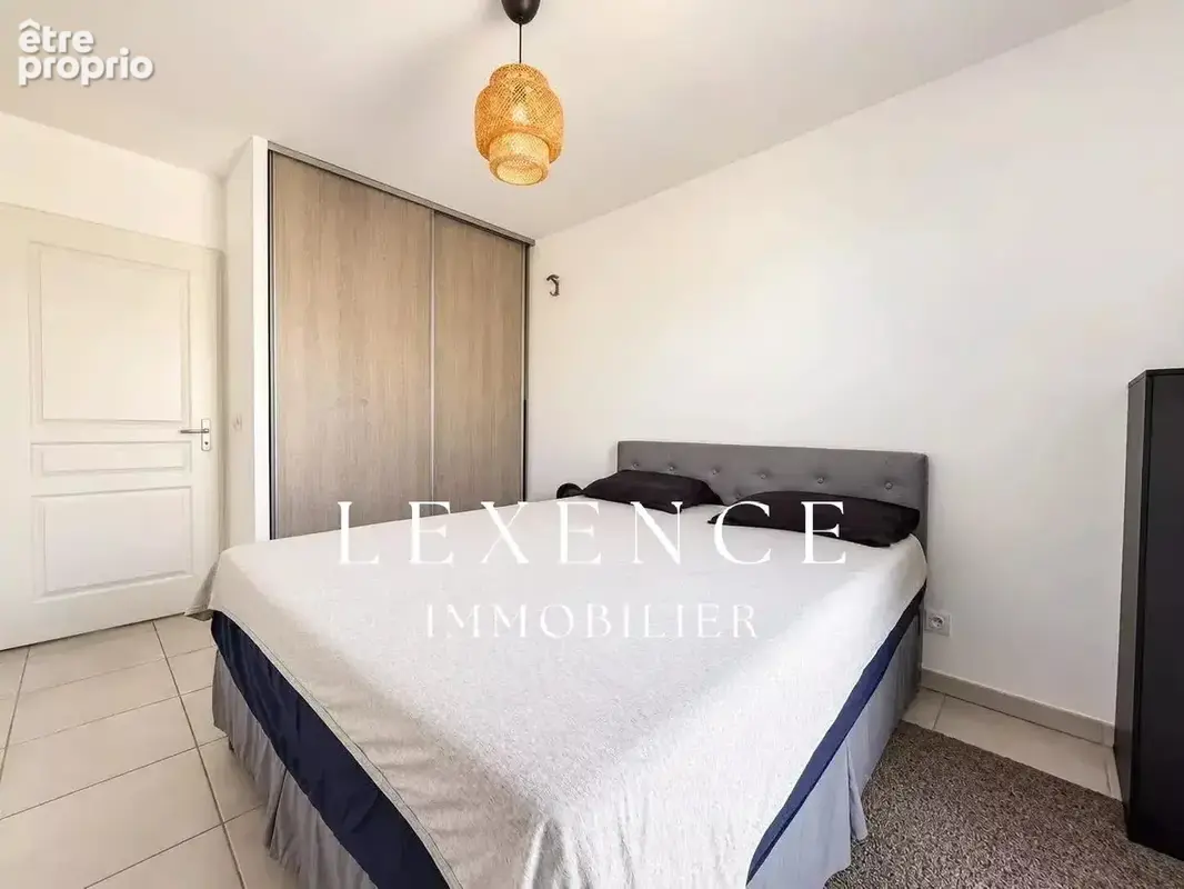 Appartement T3 64.44m² La Fare les Oliviers avec terrasse, box double et place de stationnement. - photo 10