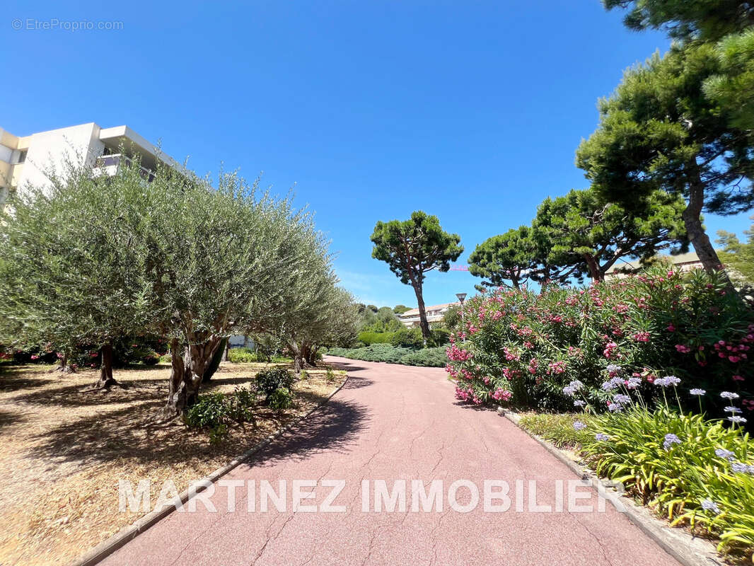 Appartement à SAINT-LAURENT-DU-VAR